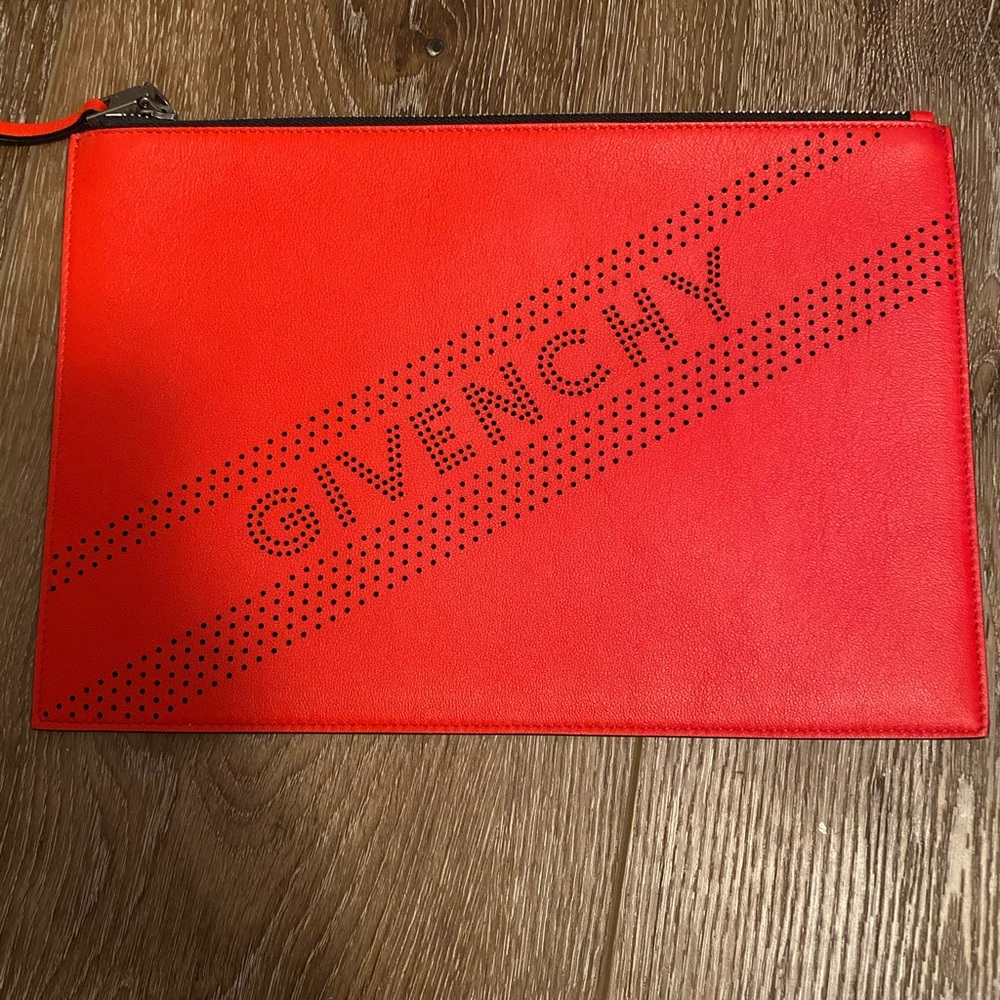 GIVENCHY CLUTCH
